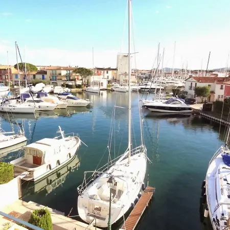 Port F2 Apartmán *