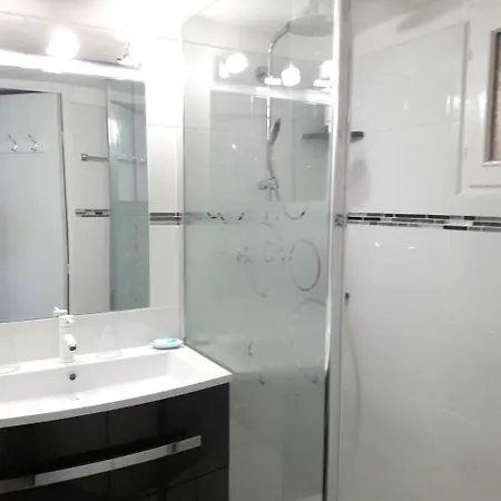 Port F2 Apartmán *