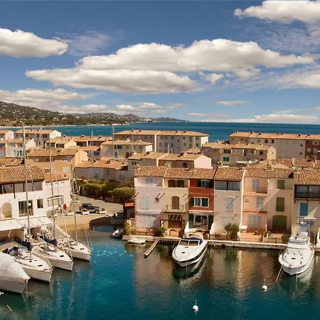 Port F2 * Grimaud