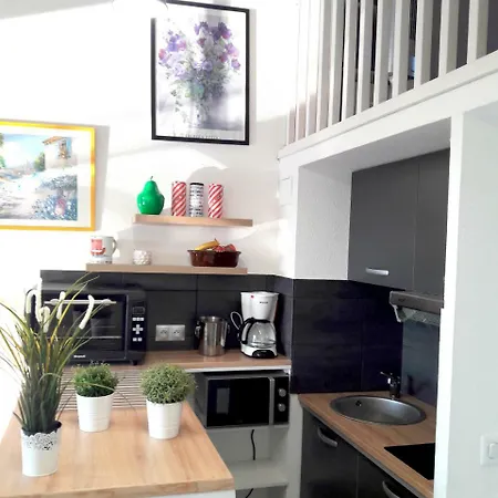Appartement Port F2 *