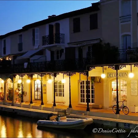 Port F2 * Grimaud